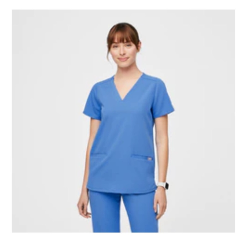 Figs Capri Blue scrub set